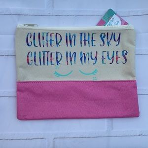 ✨Glitter in the sky, glitter in my eyes✨